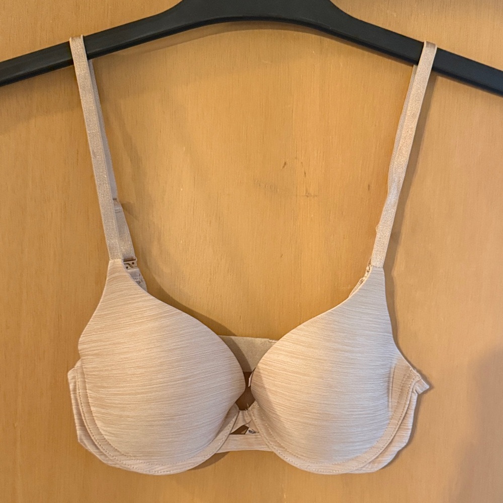 Victoria’s Secret Women’s Perfect Shape Underwire Bra Tan Nude Size 32C